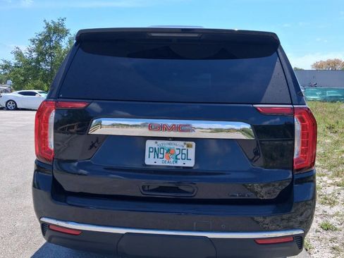 Used 2021 GMC Yukon XL SLT AWD/4WD image 7