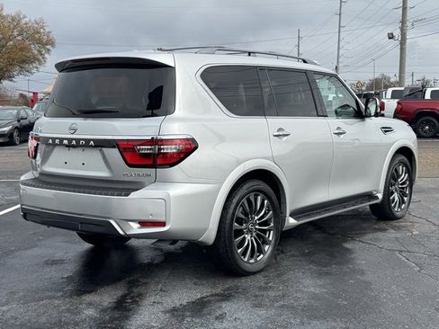 Used 2024 Nissan Armada Platinum w/ Captain's Chairs Package image 5