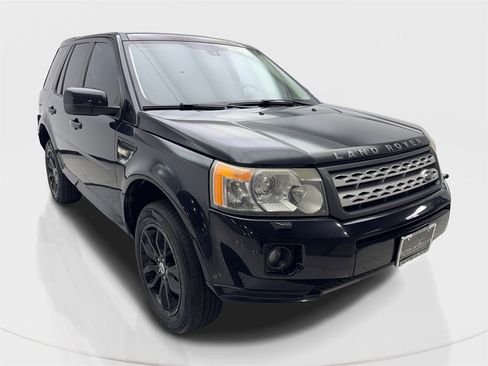 Used 2011 Land Rover LR2 HSE image 4