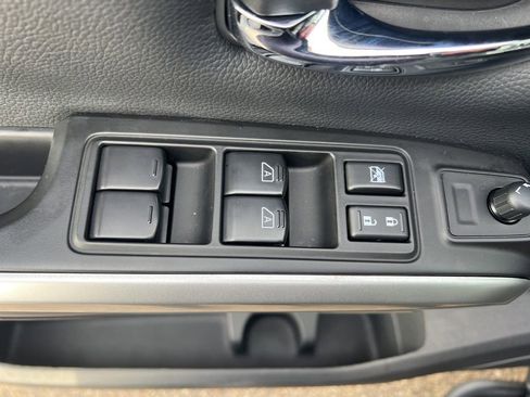 Certified 2024 Nissan Titan SV w/ SV Convenience Package image 49
