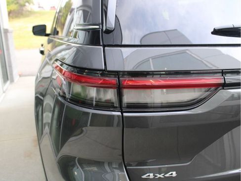 New 2025 Jeep Grand Cherokee Limited image 38