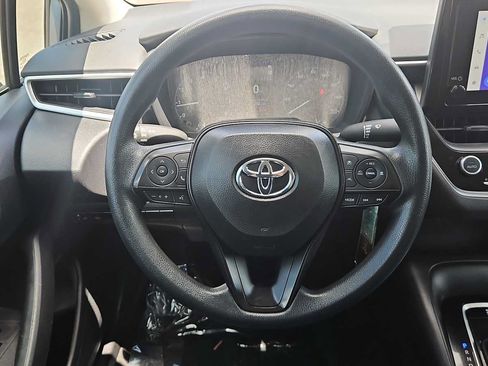 Used 2024 Toyota Corolla LE FWD image 11