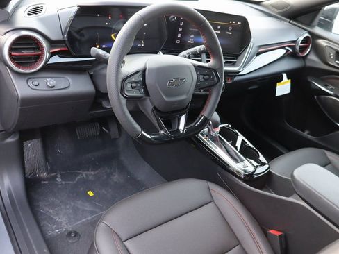 New 2026 Chevrolet Trax RS w/ Sunroof Package image 5