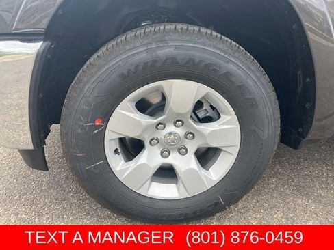 New 2026 RAM 1500 Big Horn AWD/4WD image 9