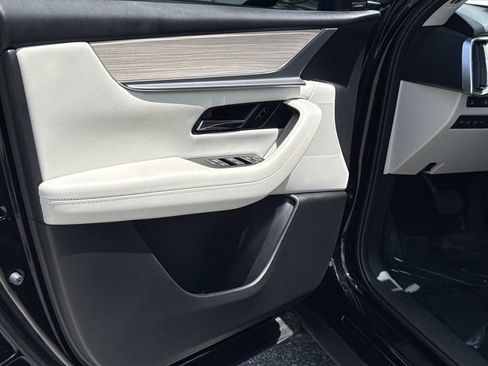 Certified 2024 MAZDA CX-90 Plug-In Hybrid w/ Premium Plus AWD/4WD image 22