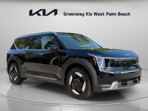 Certified 2026 Kia EV9 Wind AWD/4WD image 1