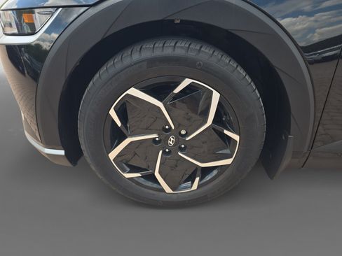Certified 2024 Hyundai Ioniq 5 SEL RWD image 9