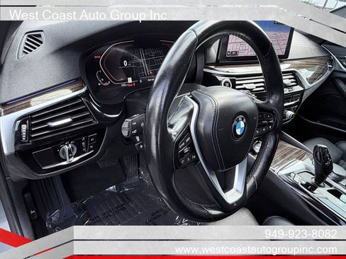 Used 2021 BMW 530i w/ Convenience Package RWD image 7