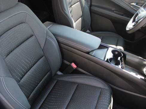 New 2025 Chevrolet Blazer EV LT image 7