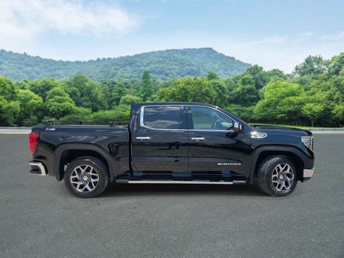 Used 2022 GMC Sierra 1500 SLT w/ SLT Premium Plus Package AWD/4WD image 20