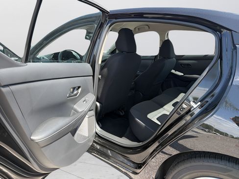 Used 2025 Nissan Sentra SV FWD image 16