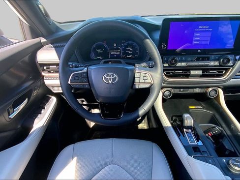 Used 2026 Toyota Grand Highlander AWD Hybrid image 6