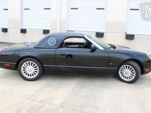 Used 2004 Ford Thunderbird RWD image 38