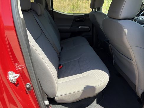 Used 2023 Toyota Tacoma SR5 w/ Technology Package RWD image 15