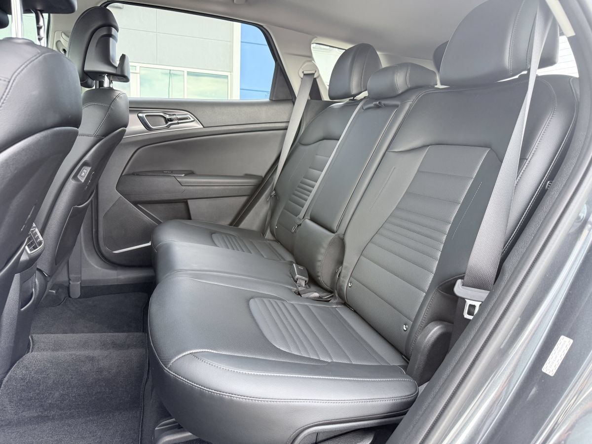 Used 2023 Kia Sportage SX FWD image 13