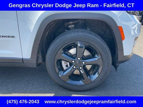 Certified 2023 Jeep Grand Cherokee L Laredo AWD/4WD image 7