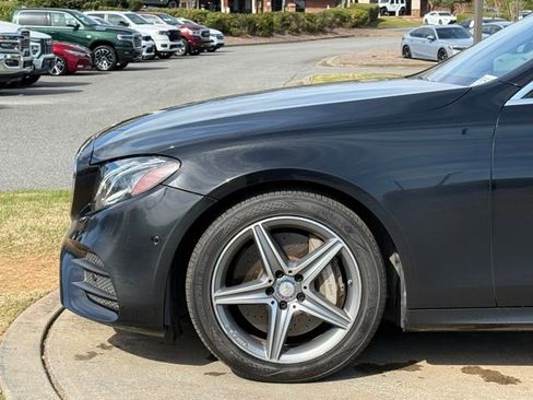Used 2017 Mercedes-Benz E 300 4MATIC image 12