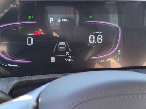 Certified 2025 Kia Telluride EX w/ EX Captain's Chair Package image 11