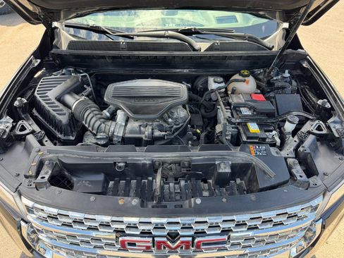 Used 2022 GMC Acadia Denali w/ GMC Pro Grade Package AWD/4WD image 26