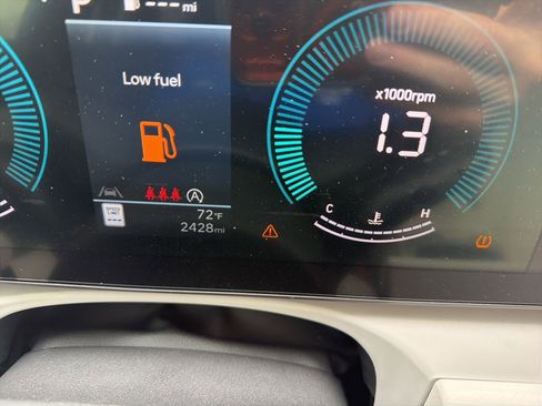 Used 2025 Hyundai Tucson SEL image 17