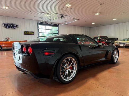 Used 2010 Chevrolet Corvette Z06 w/ Preferred Equipment Group RWD image 10