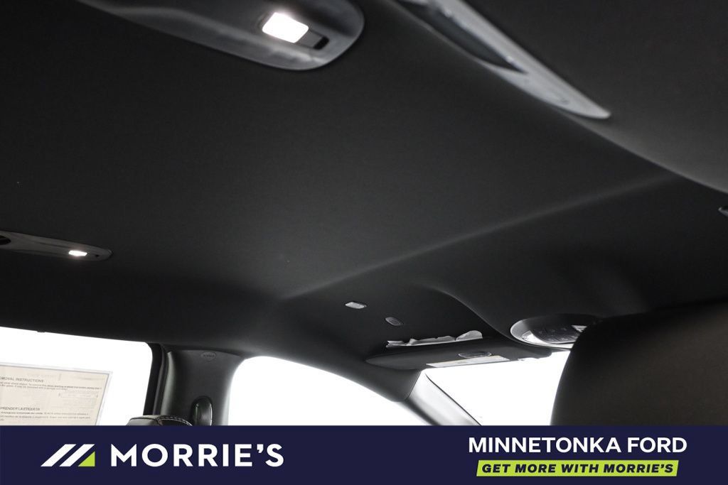 Used 2026 Chrysler Pacifica Select w/ S Appearance Package FWD image 18