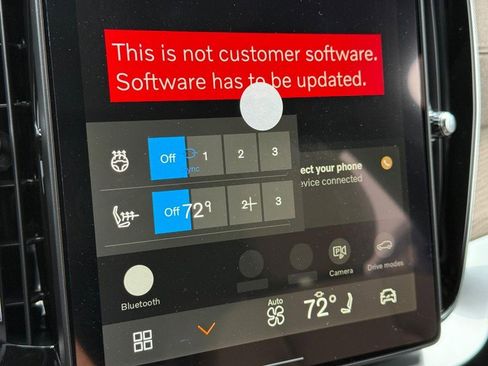 New 2026 Volvo XC90 B6 Plus w/ Protection Package Premier image 16