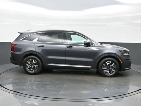Used 2021 Kia Sorento S image 7