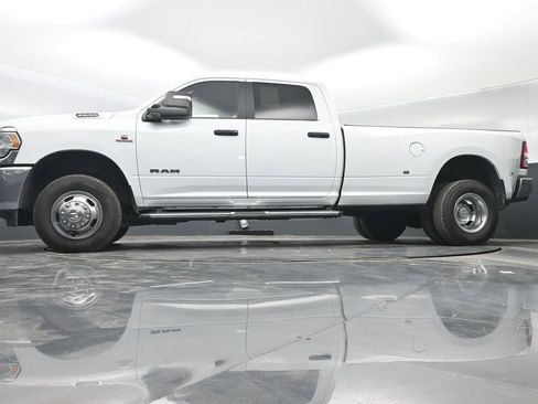 Used 2024 RAM 3500 Big Horn image 35
