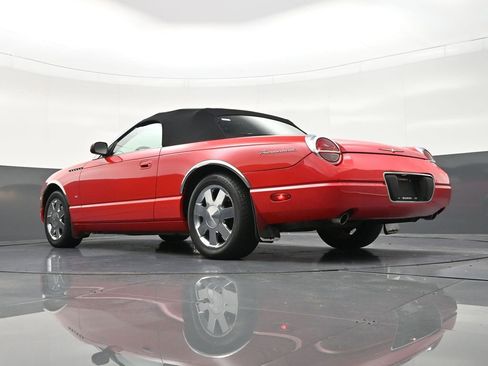 Used 2003 Ford Thunderbird image 26