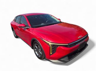 Used 2025 Kia K4 LXS image 1