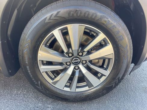 Certified 2023 Nissan Pathfinder SL AWD/4WD image 24