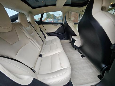 Used 2018 Tesla Model S 100D image 56