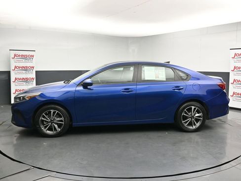 Used 2022 Kia Forte LXS FWD image 5