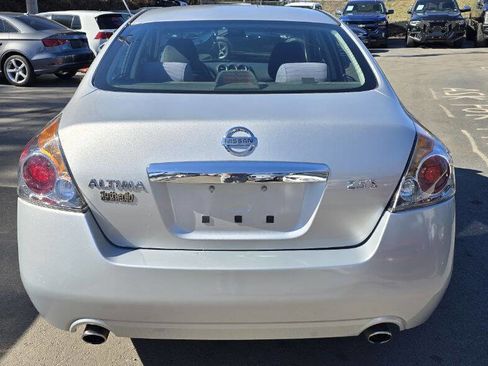 Used 2010 Nissan Altima 2.5 S image 6