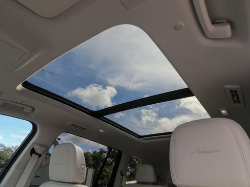 New 2026 Buick Enclave Avenir w/ Super Cruise Package image 21