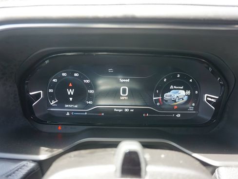 Used 2023 GMC Yukon XL Denali w/ Advanced Technology Package AWD/4WD image 7