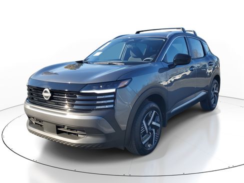 New 2026 Nissan Kicks SV w/ Cold Weather Package FWD image 3
