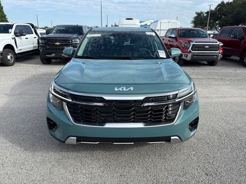 Used 2025 Kia Seltos EX w/ EX Sunroof Package FWD image 3