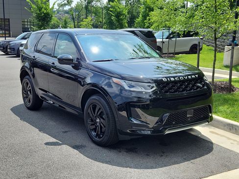 Certified 2025 Land Rover Discovery Sport S image 10