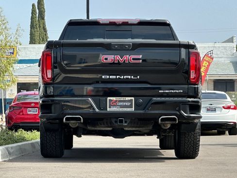 Used 2022 GMC Sierra 1500 Denali w/ Technology Package AWD/4WD image 5