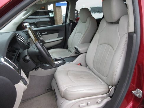 Used 2011 GMC Acadia Denali image 11