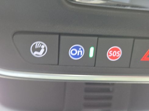 New 2026 GMC Acadia Denali Ultimate w/ LPO, Floor Liner Package image 38