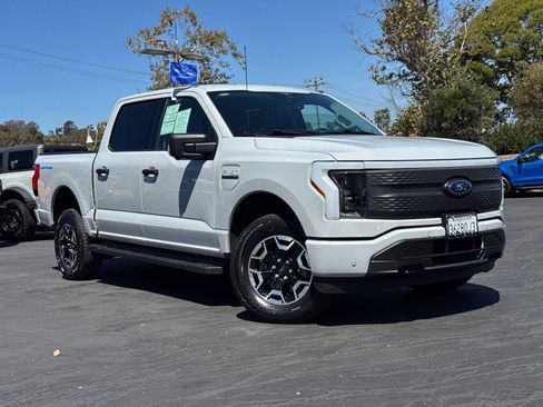 Used 2023 Ford F150 Lightning XLT AWD/4WD image 2