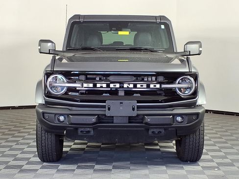 Used 2024 Ford Bronco Outer Banks AWD/4WD image 2