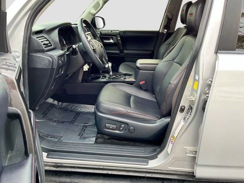 Used 2018 Toyota 4Runner TRD Off-Road Premium image 21