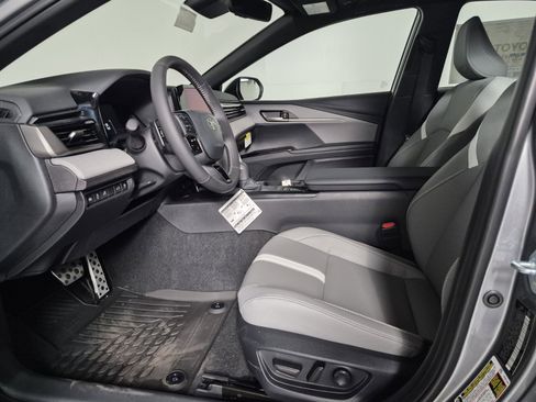 New 2026 Toyota Camry Hybrid image 15