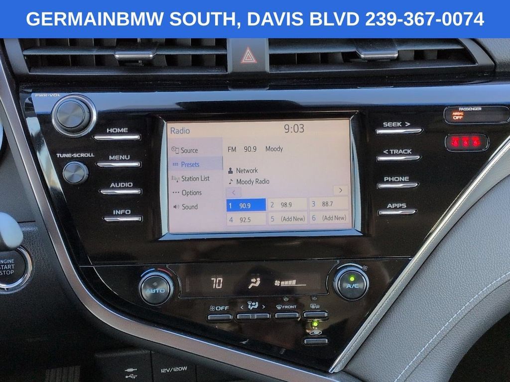 Used 2018 Toyota Camry SE w/ Convenience Package FWD image 20