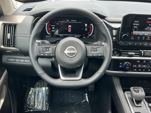 New 2025 Nissan Pathfinder Platinum w/ Cargo Package image 17