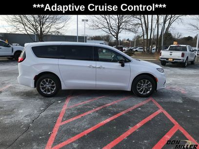 New 2026 Chrysler Pacifica Limited